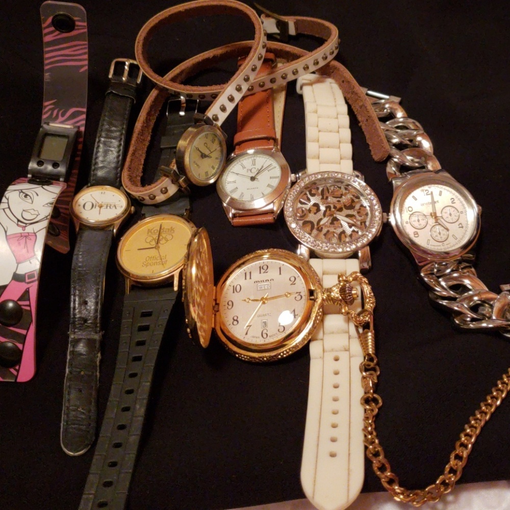 8 Watches CLOSING OUT OFFERS?